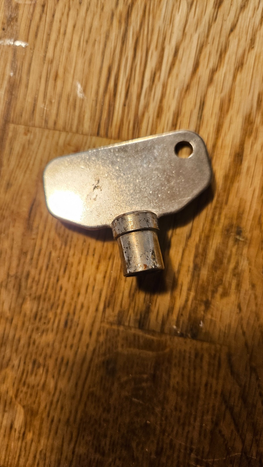 SOUTHCO. E3-5-15 Tubular Key Locking Compression Latch Key