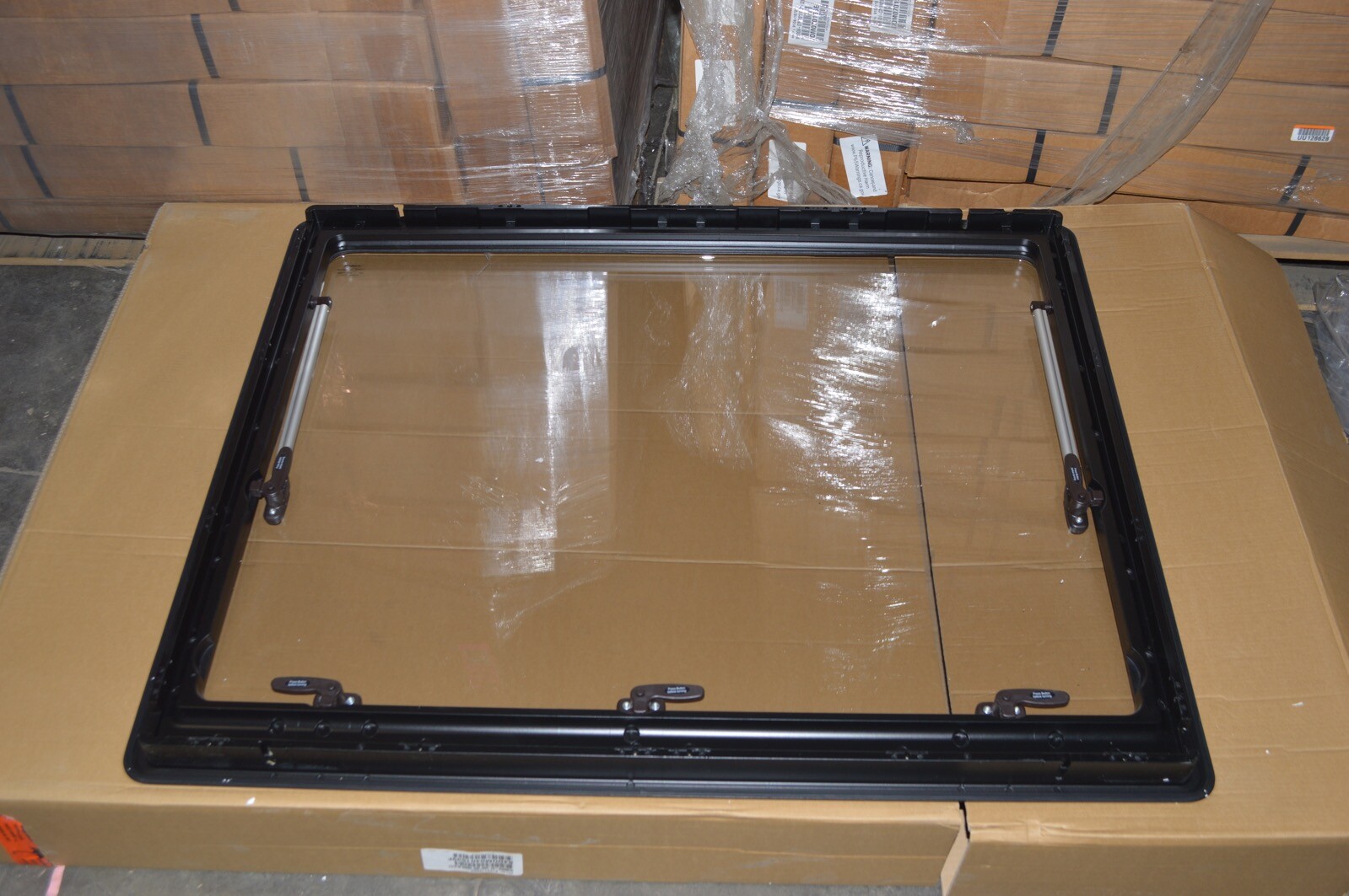 Dometic RV Caravan Camper S4 Top-Hinge Push-Out Window 1000mm x 800mm 26mm