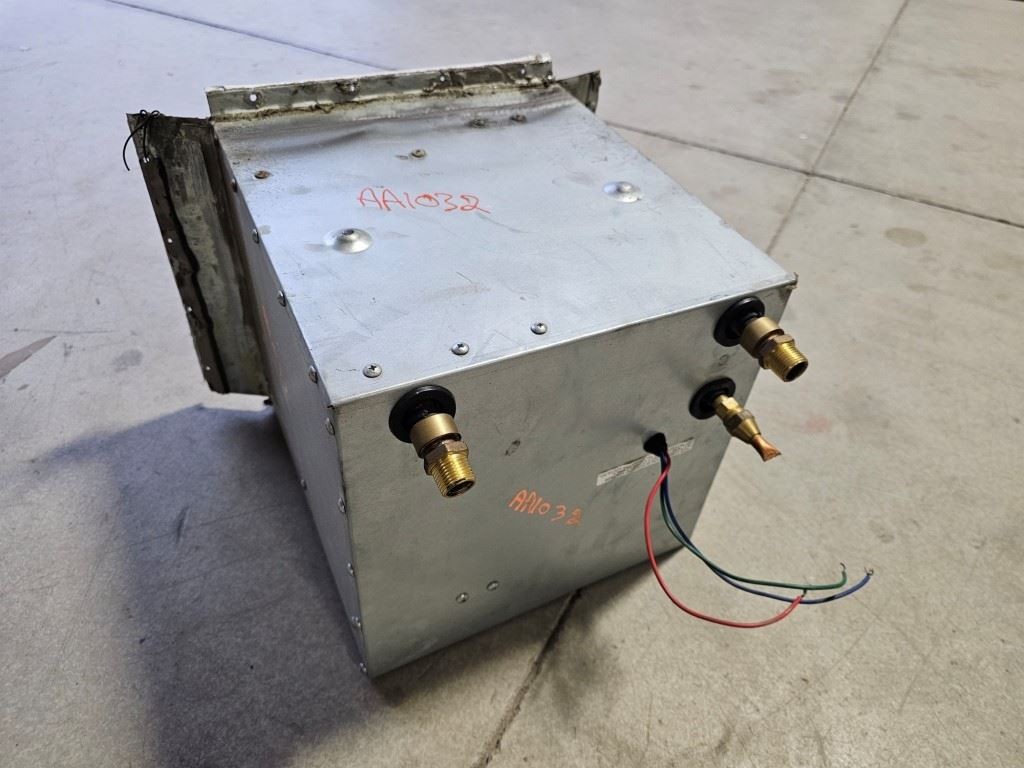 USED ATWOOD OD-5001CW Tankless RV WATER HEATER from 14 Newmar Ship Los Angeles