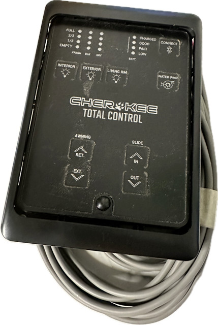 RV Lippert Cherokee Total Control W/ Harness Tanks/Slide-Out/Awning/Pump/Lights