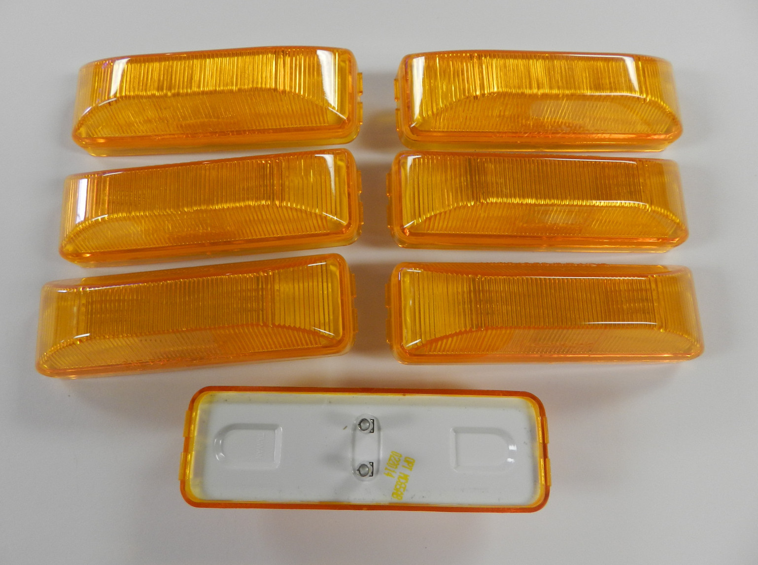 7 – Amber Marker/ Clearance Light Optronics RV Trailer Truck 1-1/4 x 3-3/4″ 2 pr