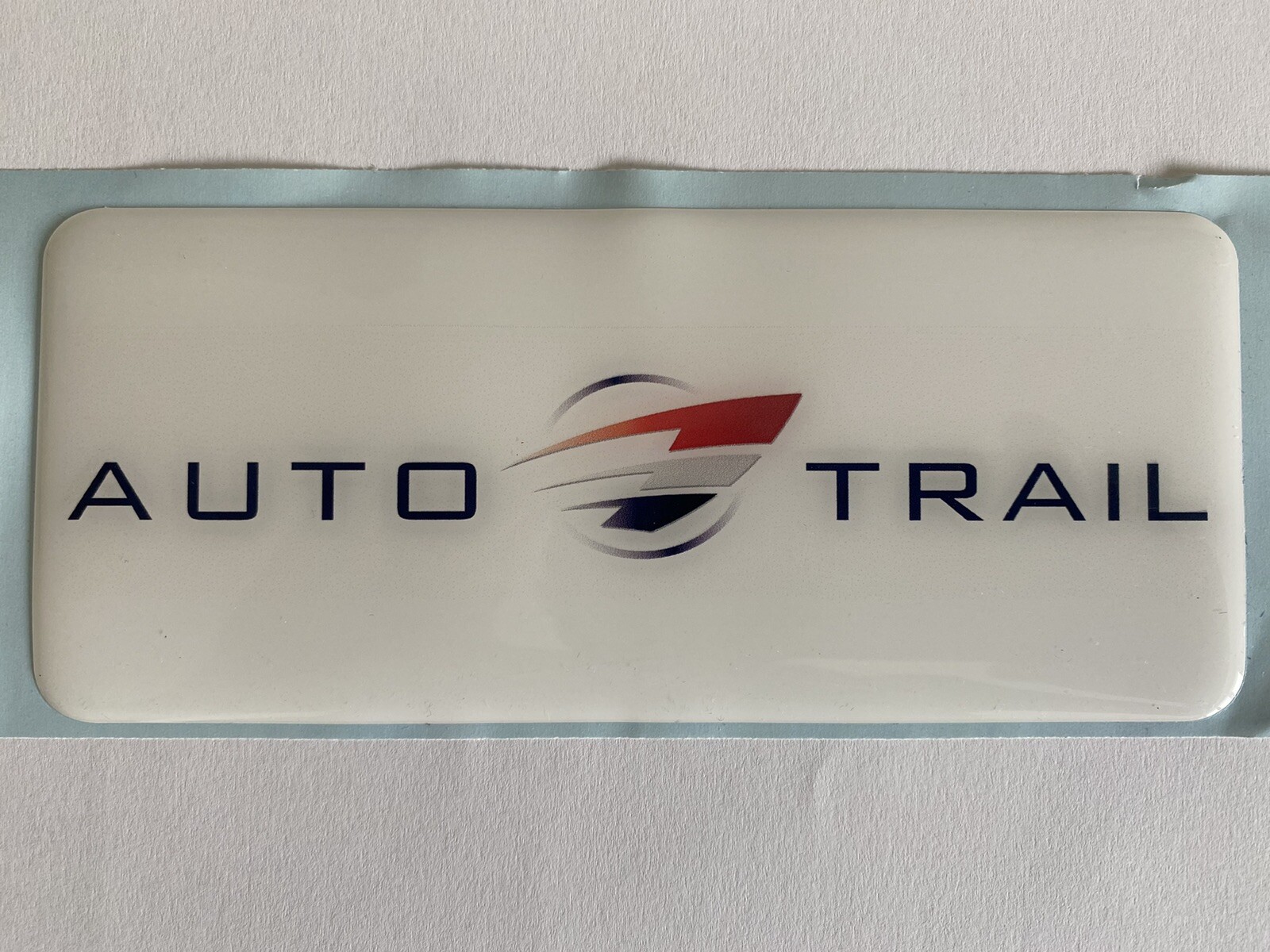 AUTO TRAIL MOTORHOME CAMPER BADGE DOMED RESIN X1 WHITE HIDE DENTS SCRATCHES