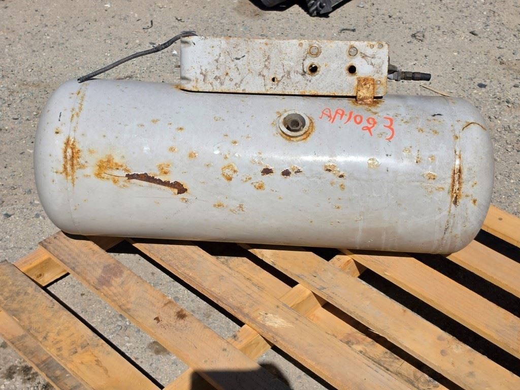 USED MANCHESTER 24.2 Gallon PROPANE TANK 06 Fleetwood Southwind RV Ship los ange