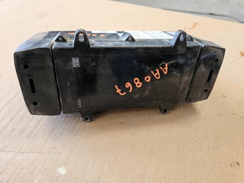 USED Surge Guard 34560 from 05 NEWMAR KOUNTRY STAR Shipped