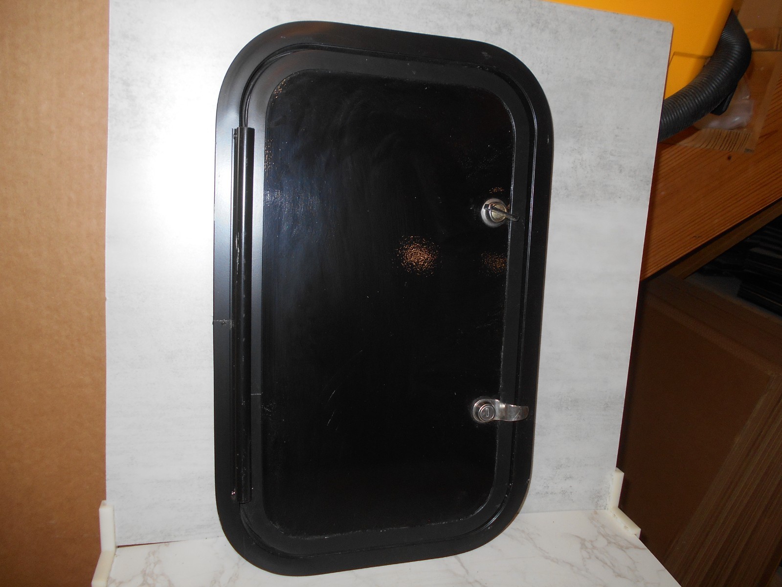 *20″ X 12″ HATCH BAGGAGE CARGO COMPART STORAGE DOOR RV BLACK FREE SHIP *582*
