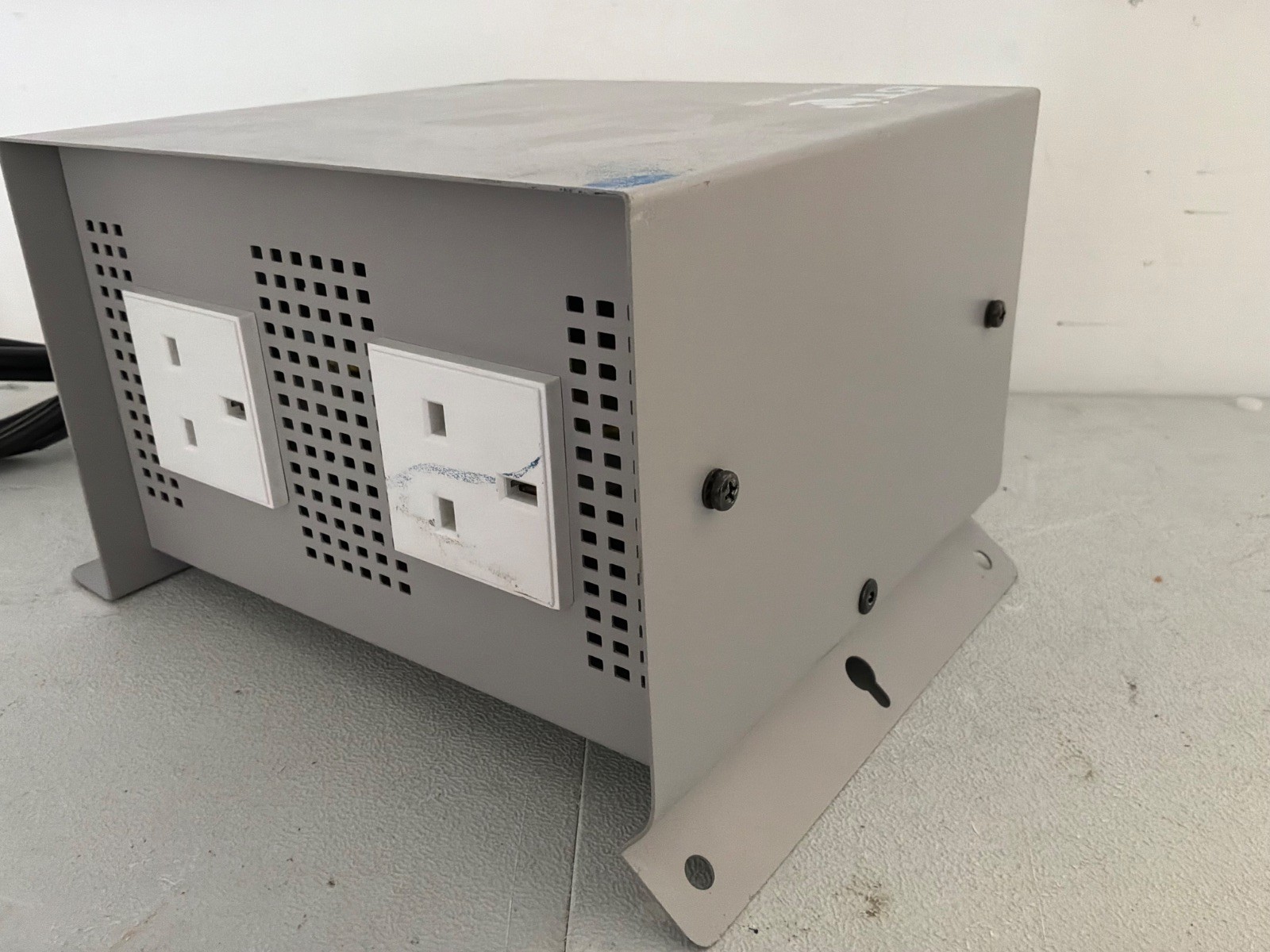 BT MCU250 Mains Conditioning Unit 230V 1A 50Hz Power Conditioner Serial