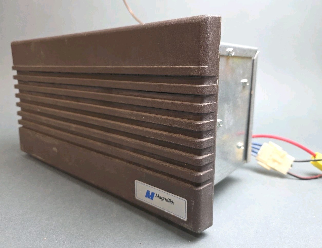 MAGNETEK RV AC/DC POWER CONVERTER 30 AMP 12V 6600 SERIES MODEL 6620