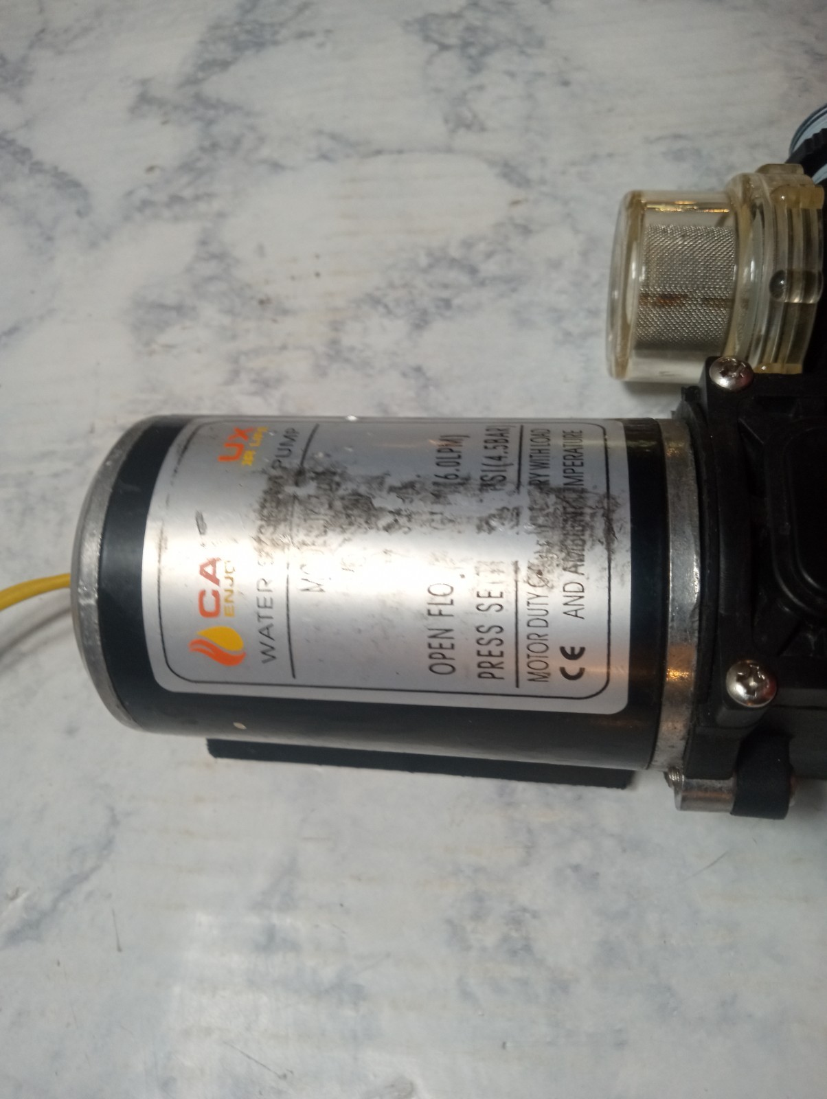 CAMPLUX 12V WATER PUMP 35 PSI 4.5 bar
