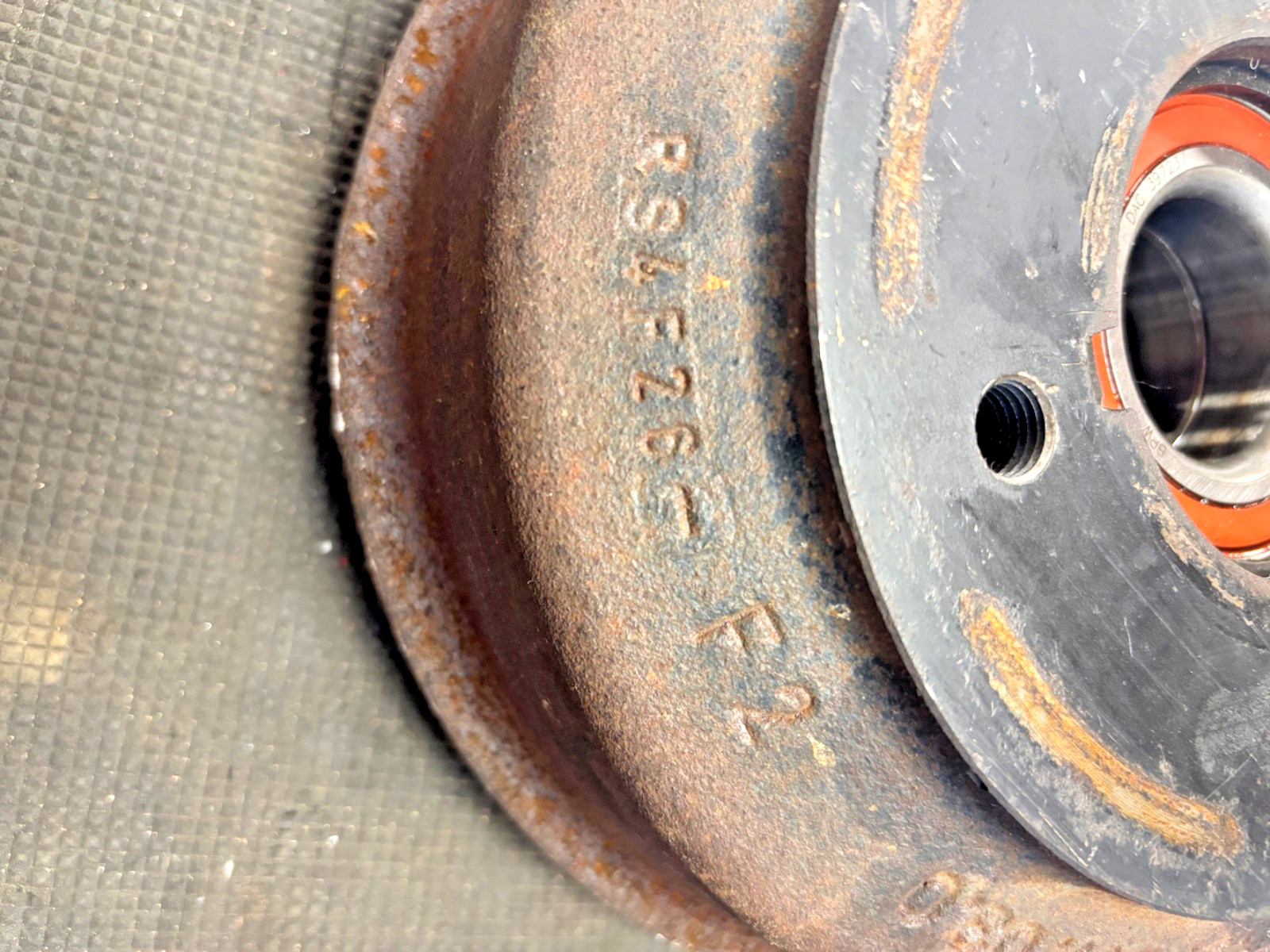 CARAVAN / TRAILER 5 STUD BPW / AL-KO BRAKE DRUM with bearing