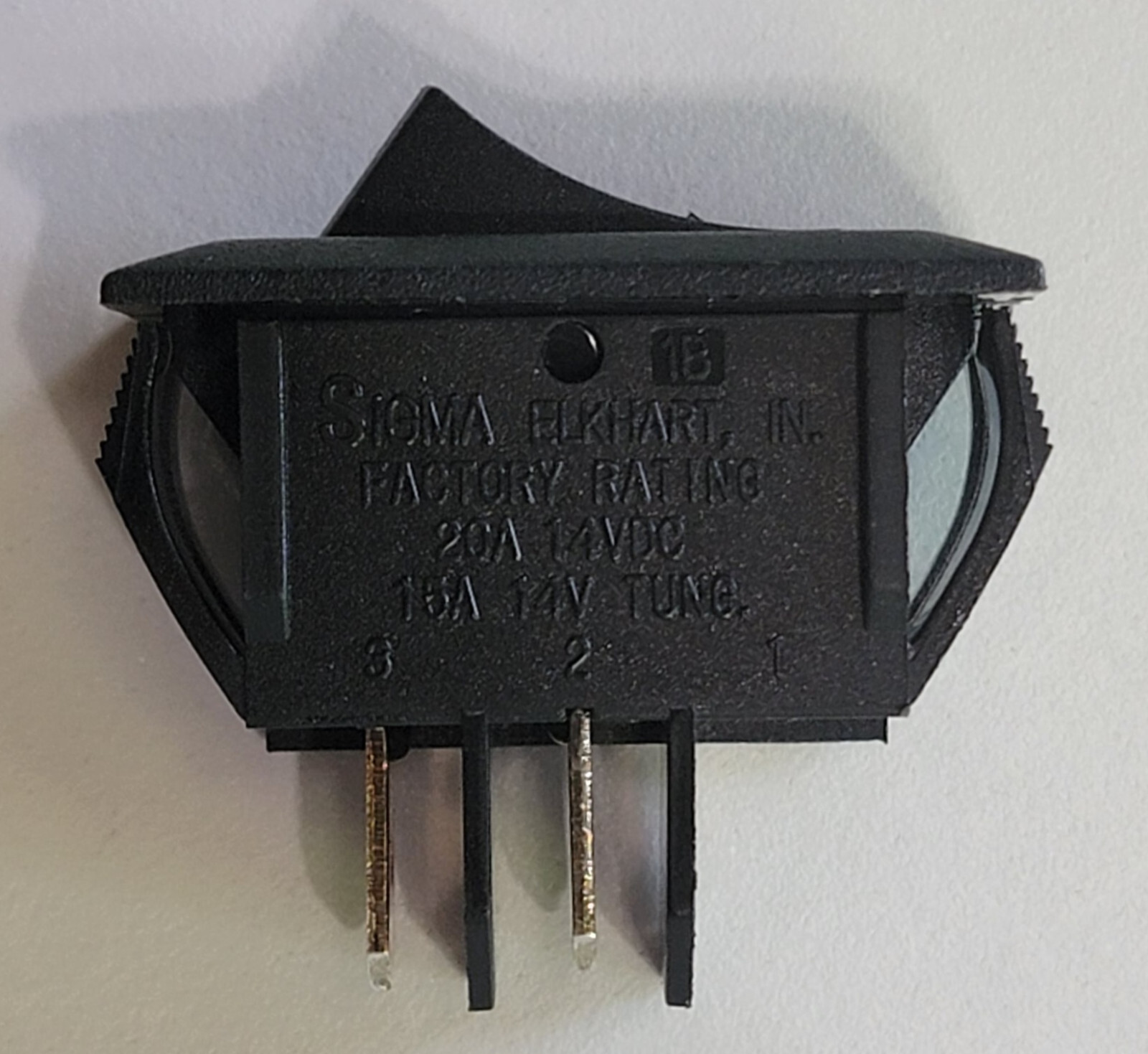 Sigma 1B On/Off Rocker Switch w/ Surface Mount Plate 20A 14VDC RV Camper Black