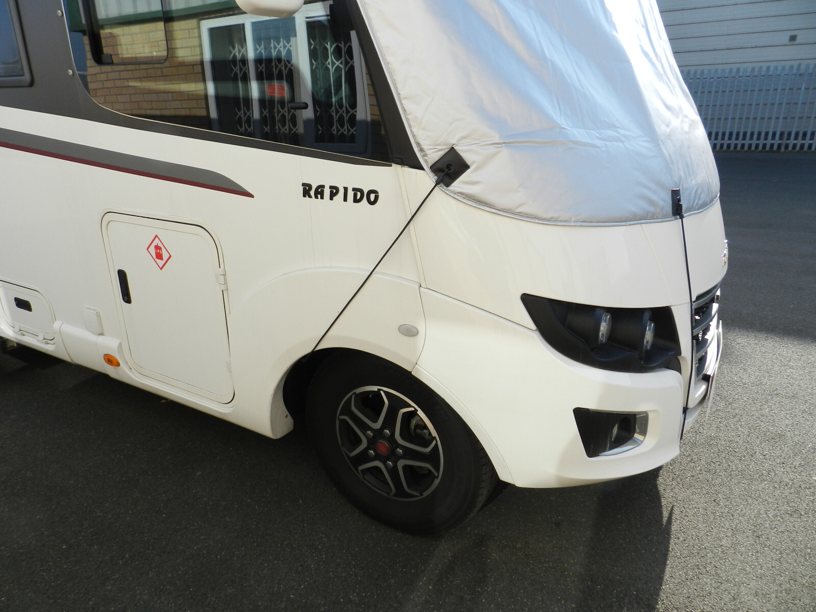 Motorhome Summer A-Class Screen Windscreen Only UNIVERSAL FIT VC48VW10104
