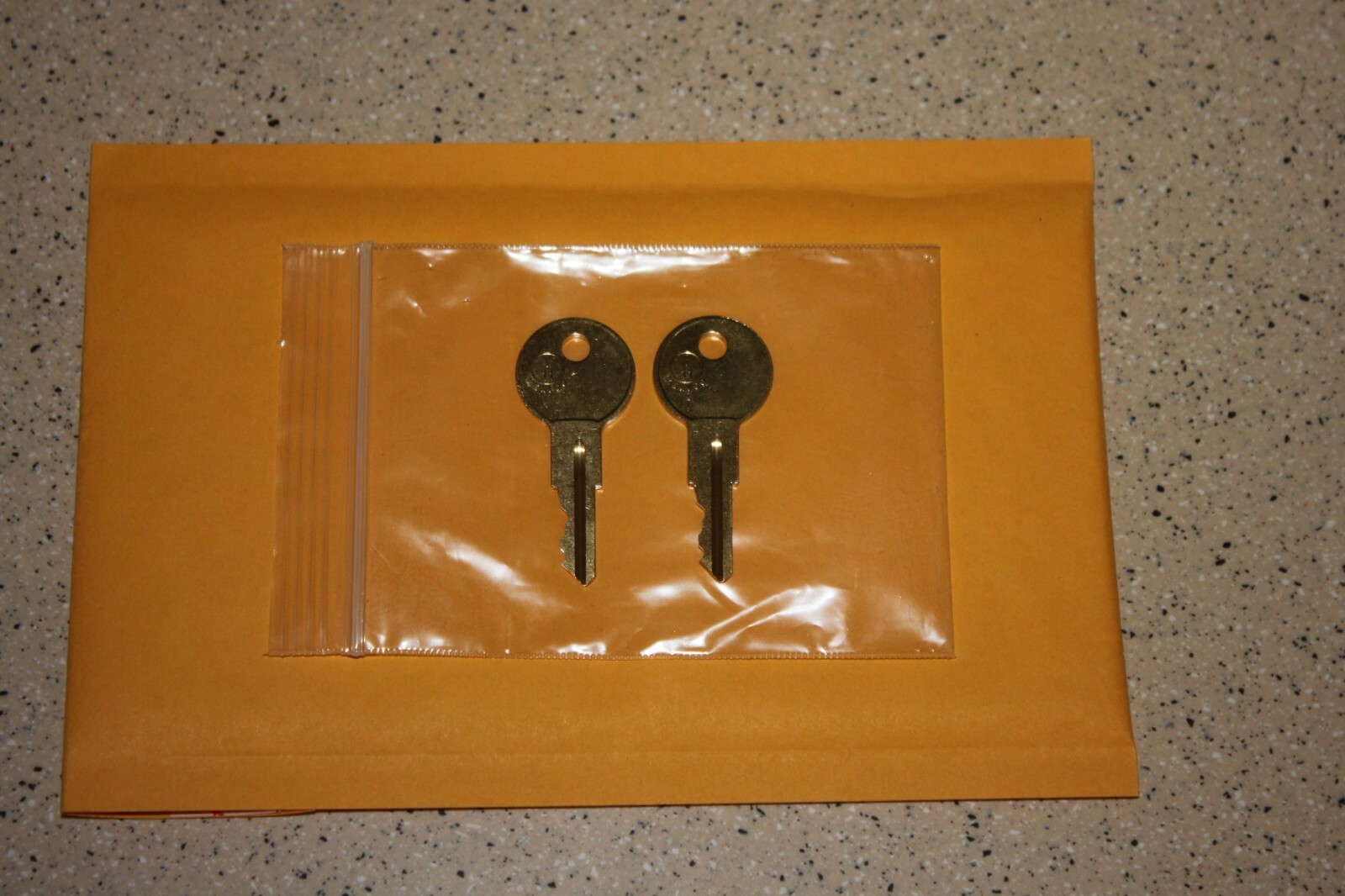 C001A-C250A Two Keys FOR Snap-on Tool box, snap on Toolbox, pre-cut to your code