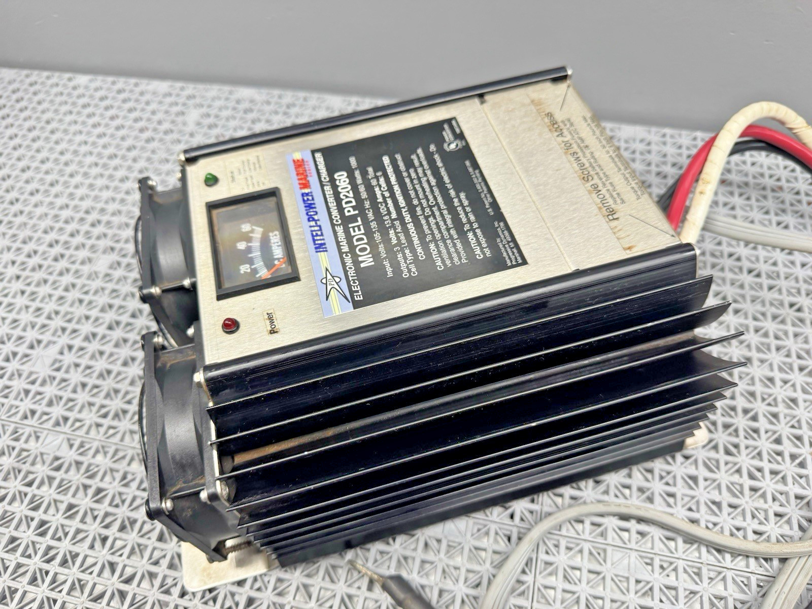 Progressive Dynamics Inteli-Power Marine PD2060 Converter Charger 60A