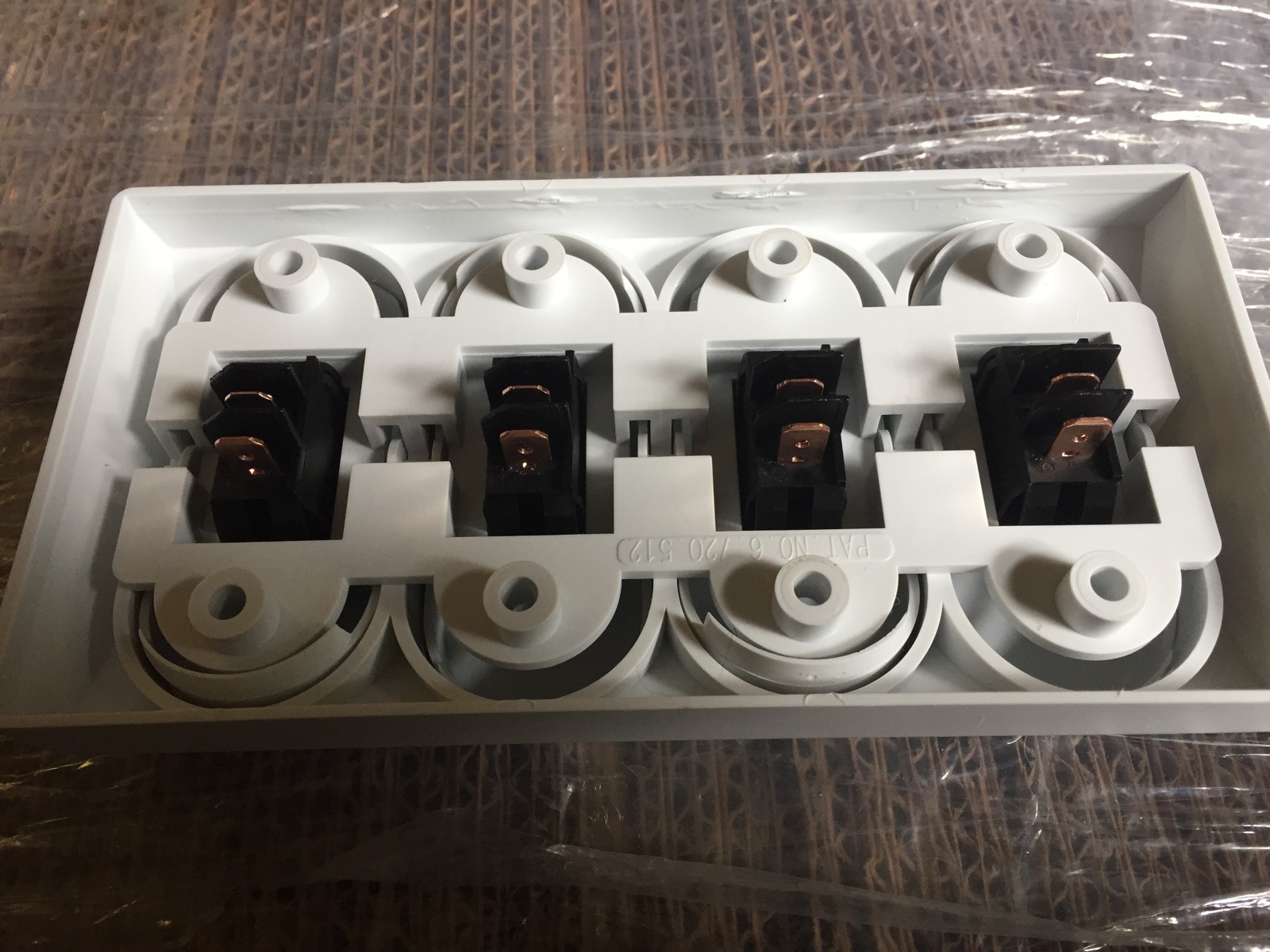 12 Volt RV 4 Gang On/off Switch Panel White New Old Stock