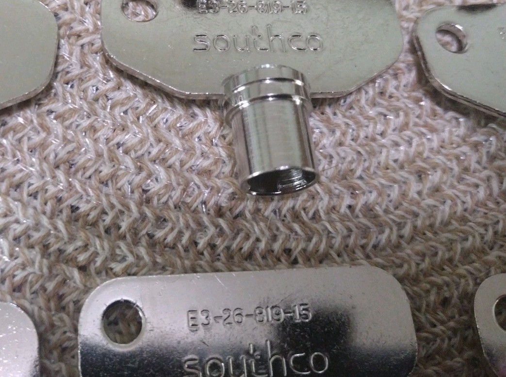 2 Of Southco E3-26-819-15 Steel Tubular Key Vise Action Compression Latches RV