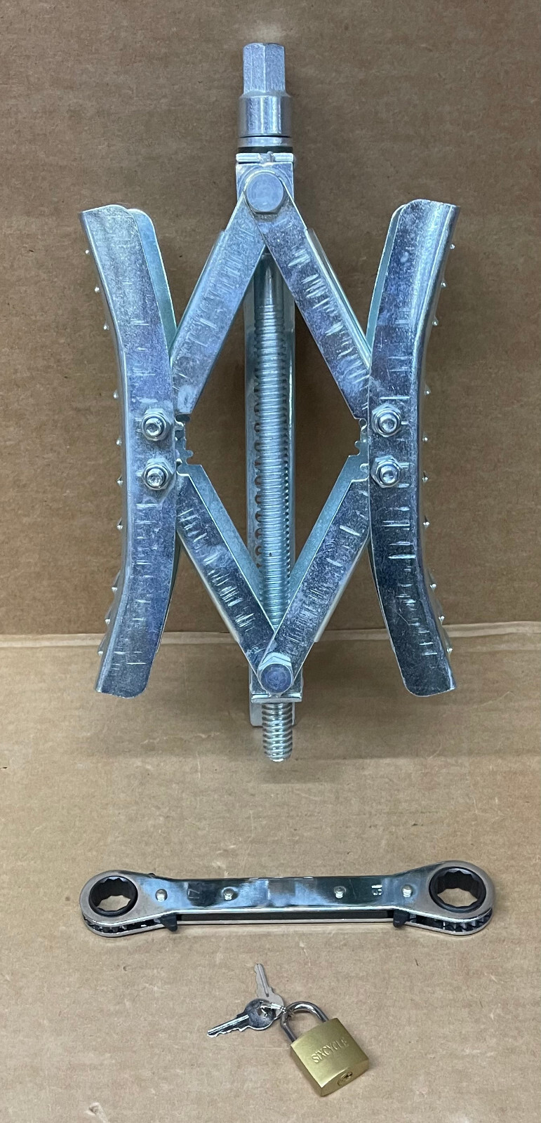 Ultra Deluxe Chock & Lock Wheel Tire Stabilizer