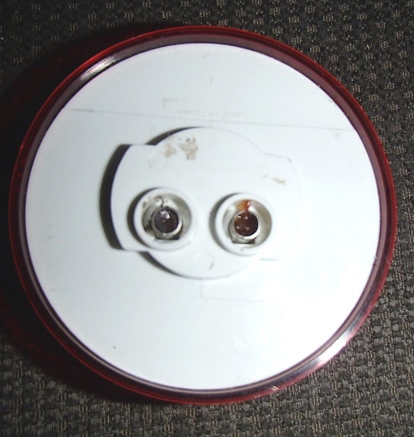 *NEW* RV ROUND LIGHT RED INCANDESCENT 2 .5″ SAE AP2 00 DOT CLEARANCE/SIDE MARK