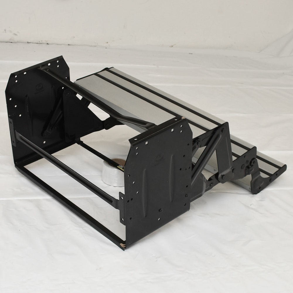 Lippert RV Alumi-Tread Manual Entry Triple Step 24 Inch 300 LB 432696