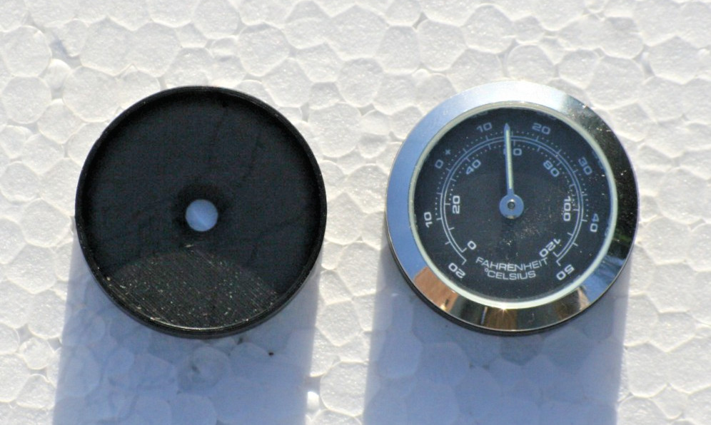 CAR DASHBOARD Thermometer TRADITIONAL STYLE WITH BLACK SURFACE MOUNT