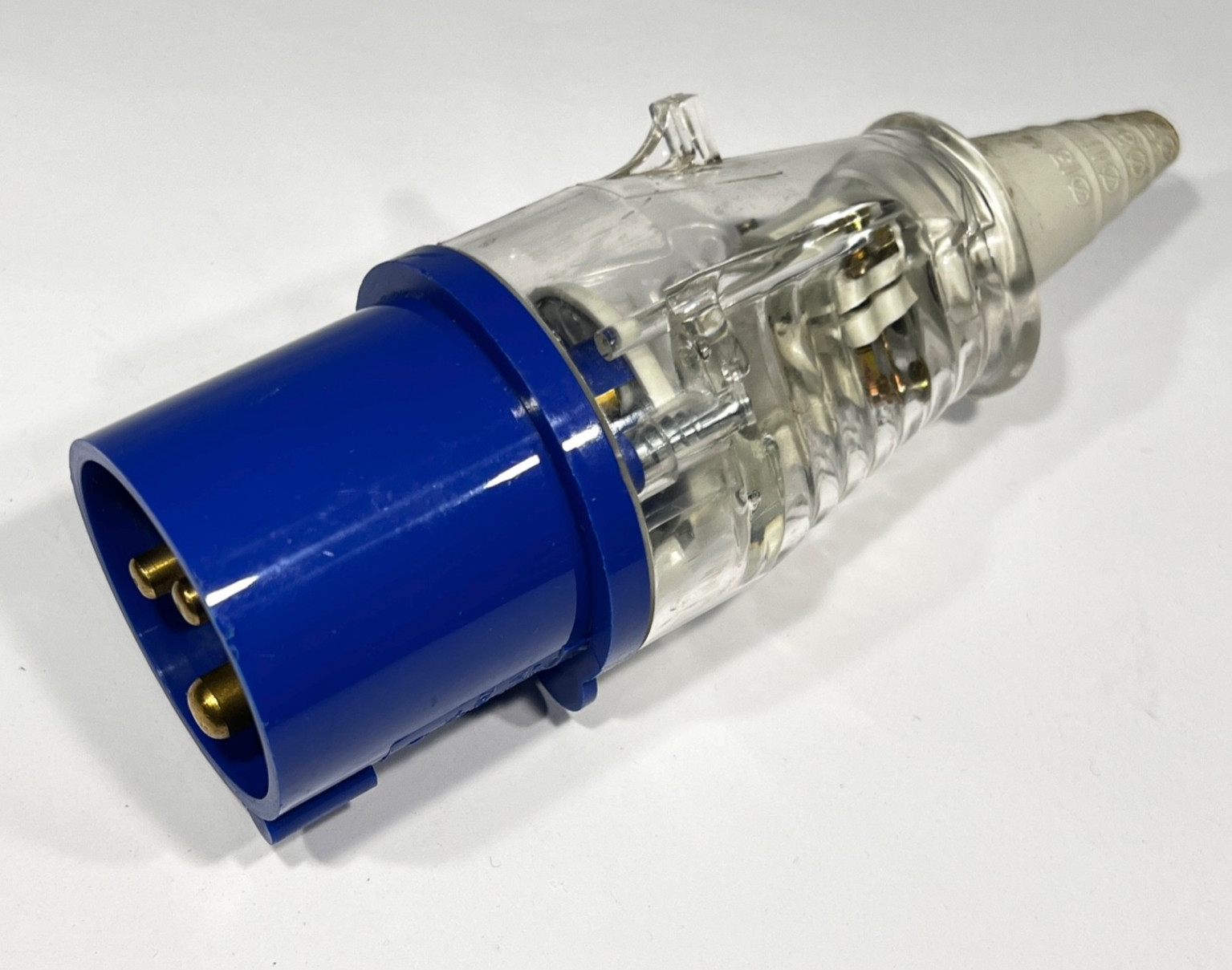 16A Plug Caravan 240v Clear with Tapered Gland Motorhome Electrics IP44 Blue
