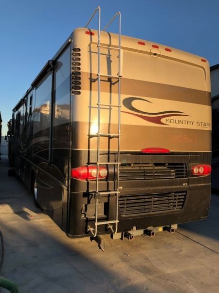 USED Surge Guard 34560 from 05 NEWMAR KOUNTRY STAR Shipped