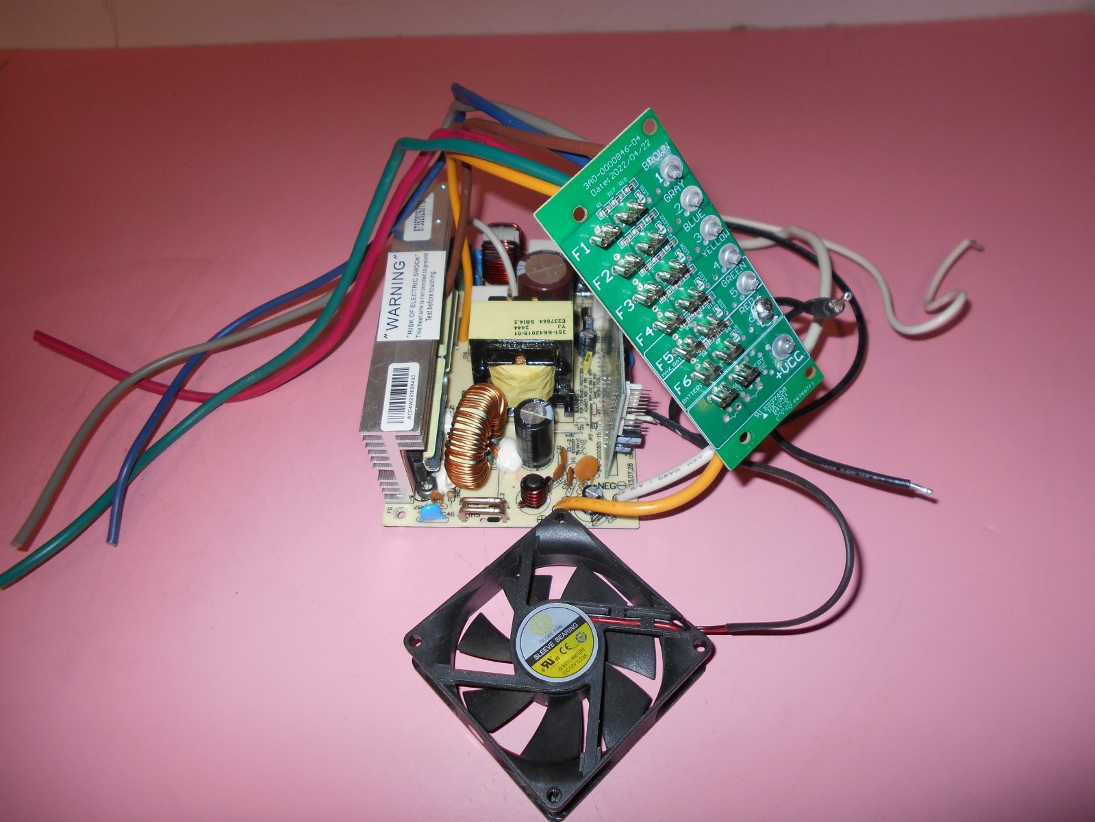 *WFCO WF- 8735 CONVERTER MAIN BOARD ASSEMBLY FUSE HOLDER FAN *15*