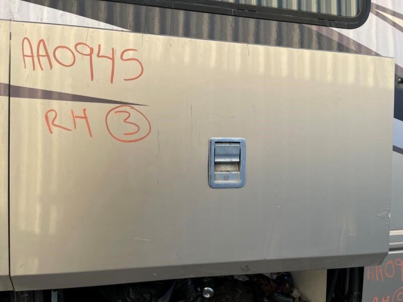 03 Fleetwood American Eagle QS Rv USED RH #3 Luggage Storage Compartment Door