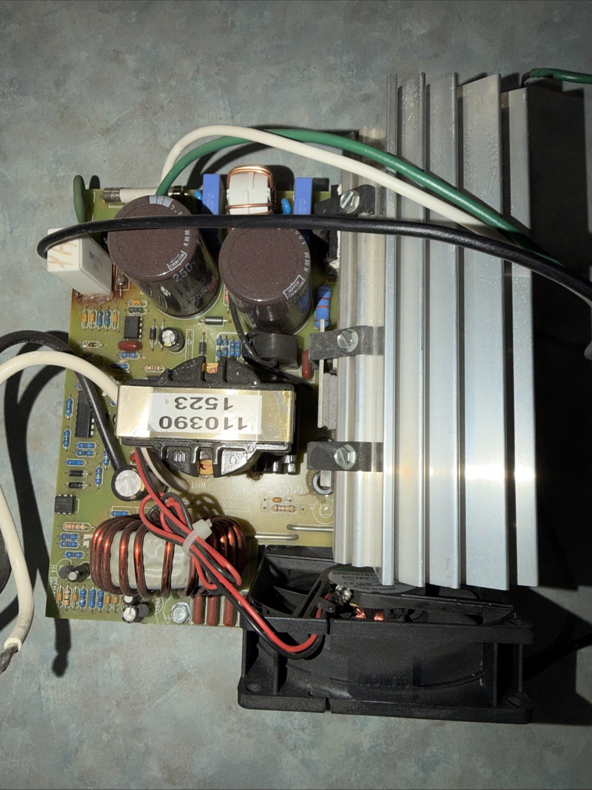 Progressive Dynamics PD4060 Inteli-Power Converter