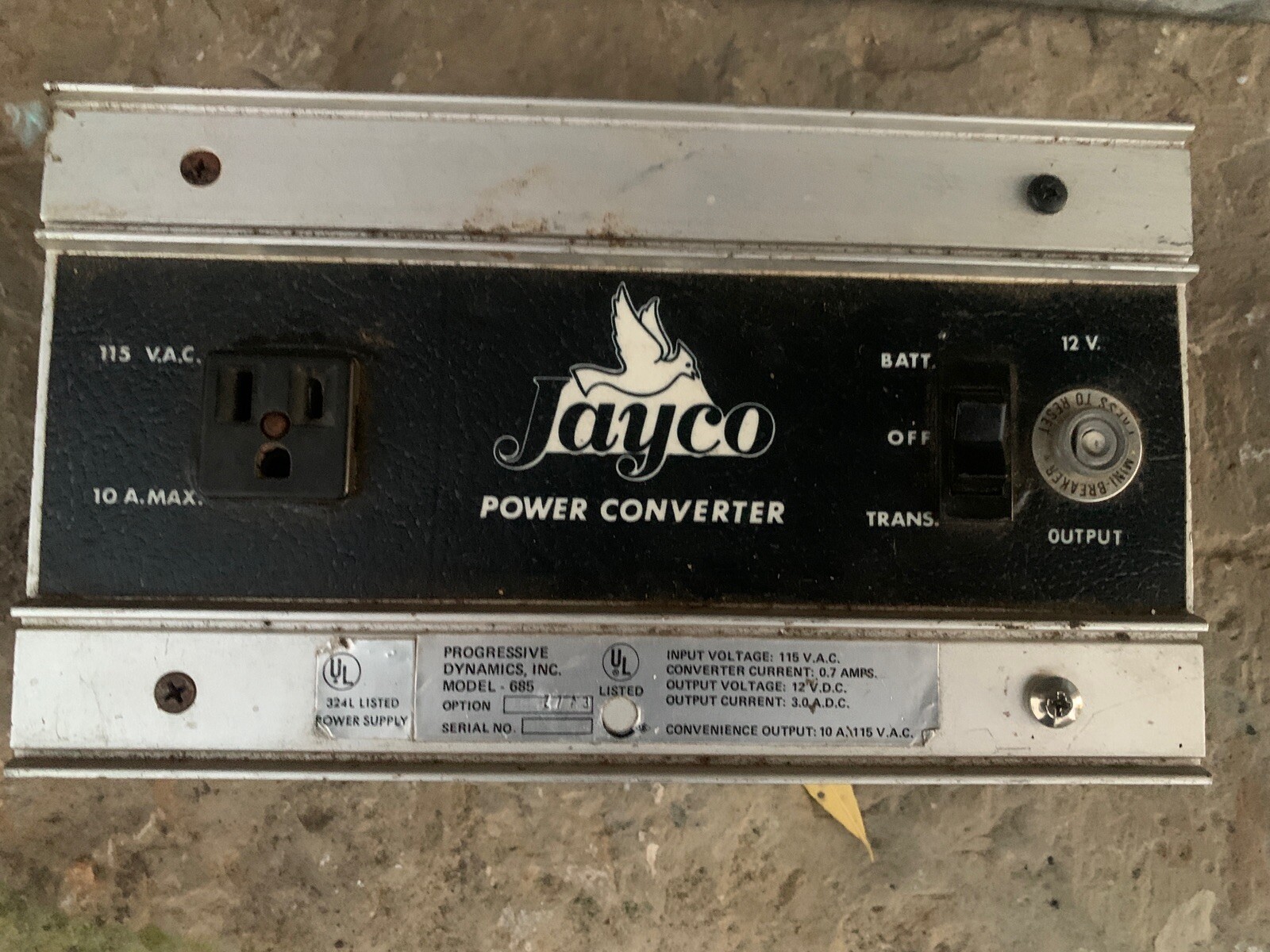 RV power converter Jayco Model 685
