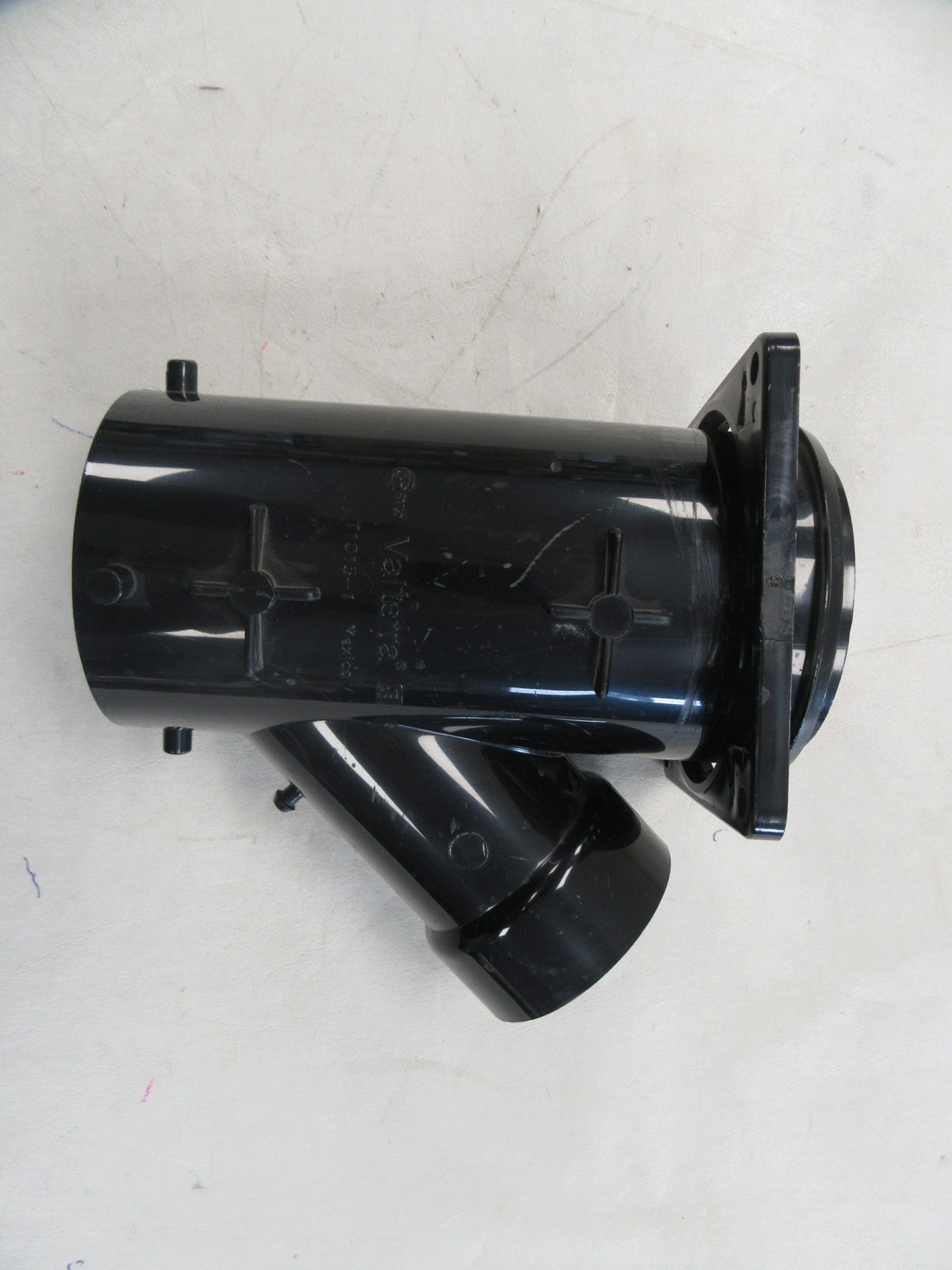 VALTERRA SANITARY WYE REDUCING W/ 3″ BAYONET ROTATING FLANGE SLIP HUB T1015-1 RV