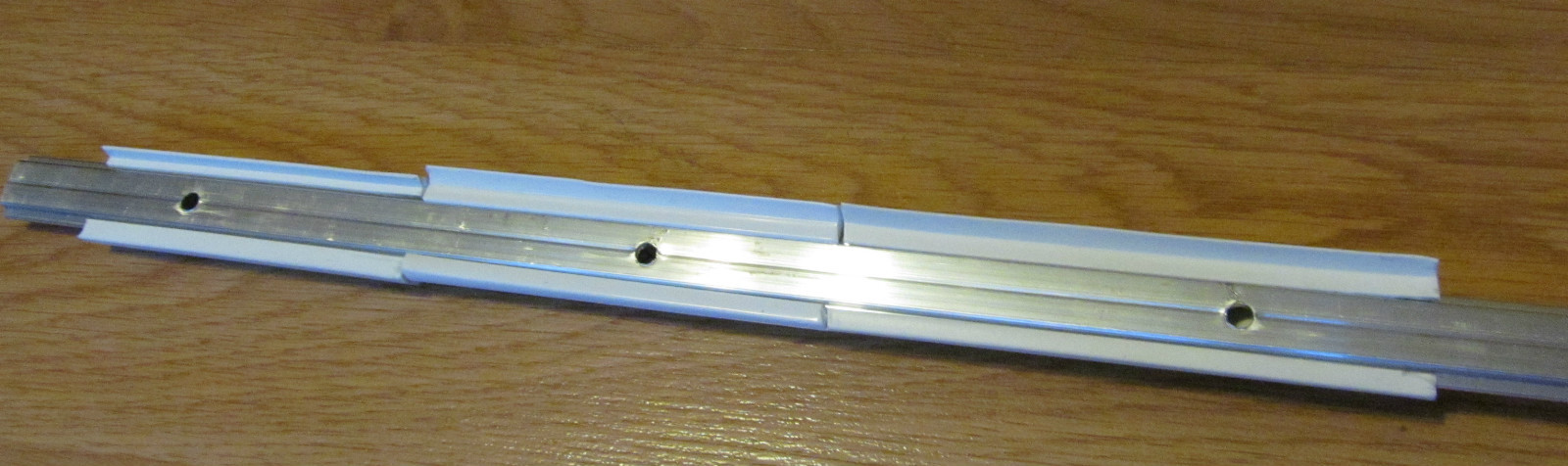 4″ SAMPLE Small Retainer Aluminum Vinyl Trim Type T4 Track 5/8″x 3/16″