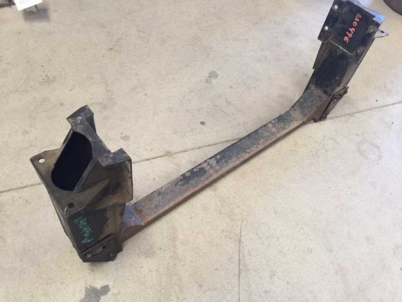 1999 WINNEBAGO ITASCA SUNFLYER MOTORHOME, REAR HYDRAULIC JACK CROSSMEMBER 18648