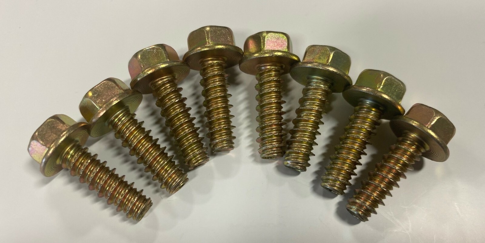 Triton 08973 1/4″ x 3/4″ Zinc Plated Hex Head Screws – 8 Pack