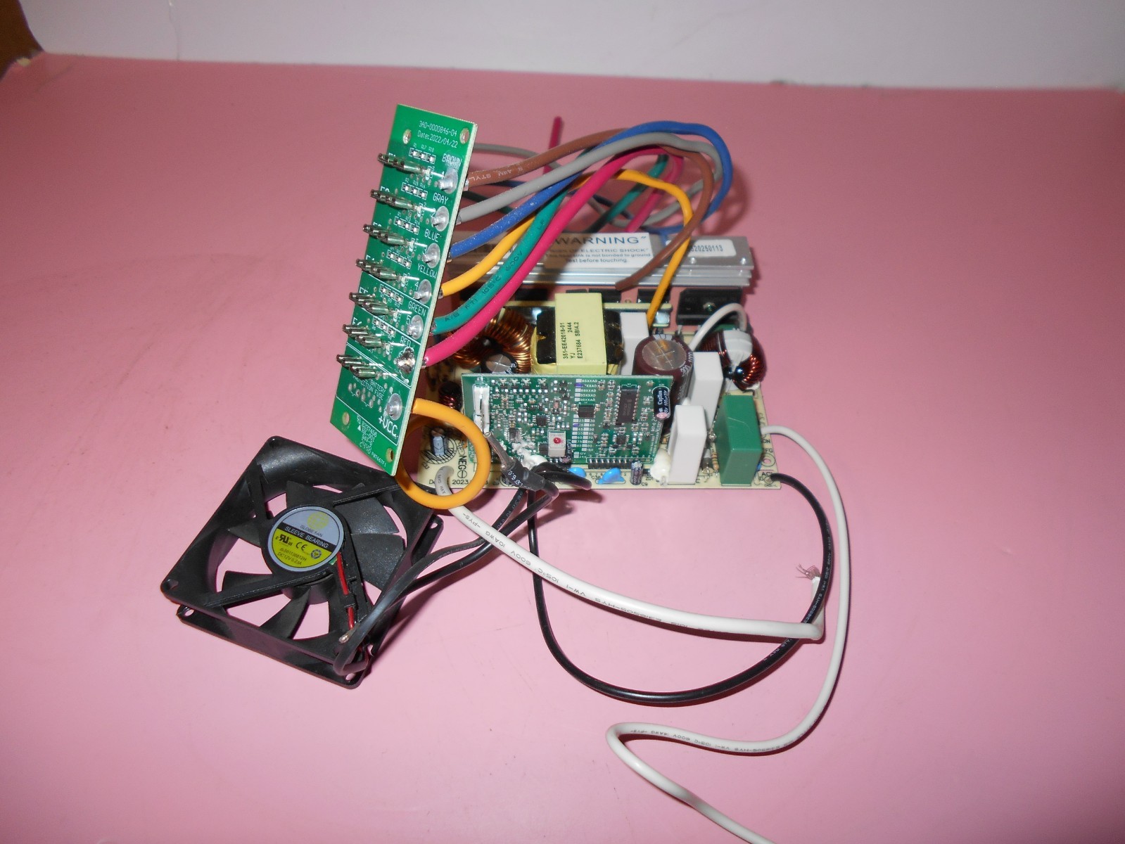 *WFCO WF- 8735 CONVERTER MAIN BOARD ASSEMBLY FUSE HOLDER FAN *15*