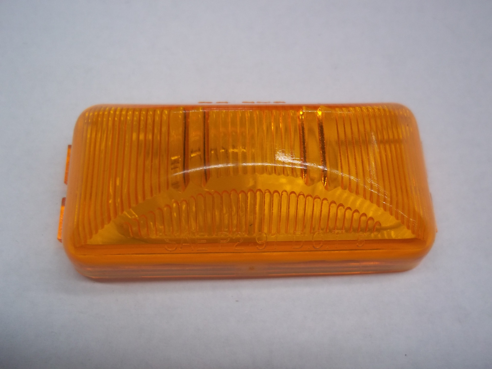 TRITON TRAILER RECTANGLE AMBER CLEARANCE LAMP 5545