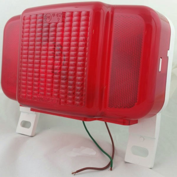 Peterson Mfg M457L Multi-Function RV Combo Tail Light with License Illuminator