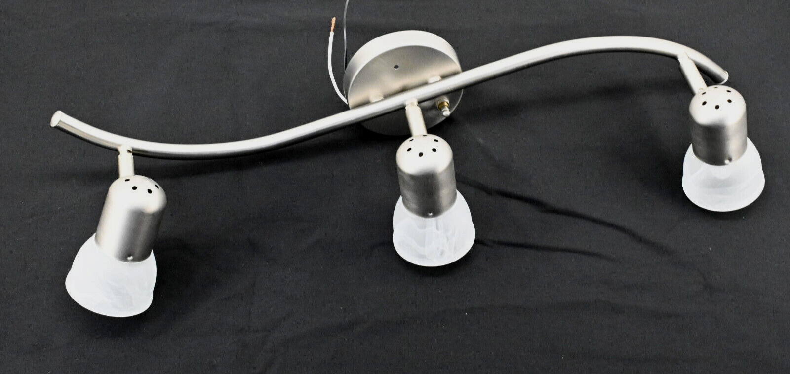3-Bulb RV Vanity/Ceiling Light Fixture – 12V 1076 – Aimable – Brushed Nickel