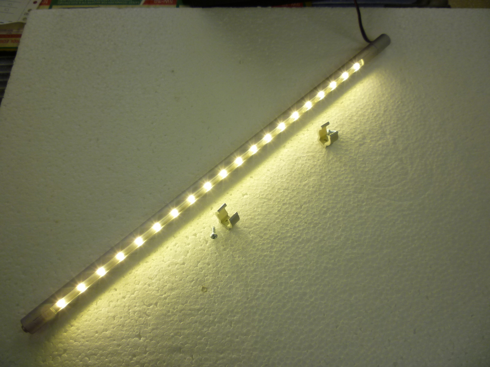 12V 20 led strip/ tube light/lamp built in switch warm white 37cm long. MOTORAMA