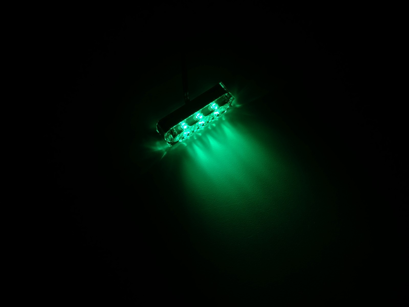 1 TecNiq Eon Linear Body Jade LED Light & Black Vertical Case Boat Trailer ATV