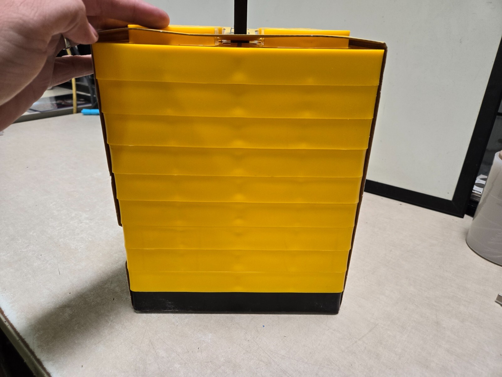Camco 44512 FasTen Yellow Leveling Blocks w T-Handle 10 Pieces