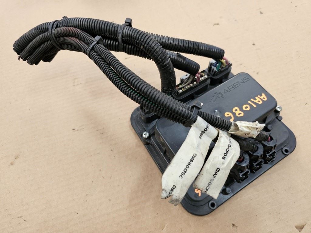 USED ARENS POWER DISTRIBUTION MODULE PDM-100-01 08 ALFA SEE YA RV Ship