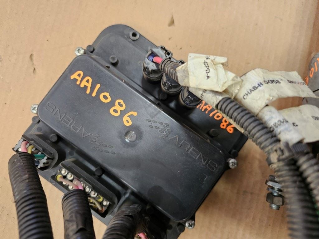 USED ARENS POWER DISTRIBUTION MODULE PDM-100-01 08 ALFA SEE YA RV Ship