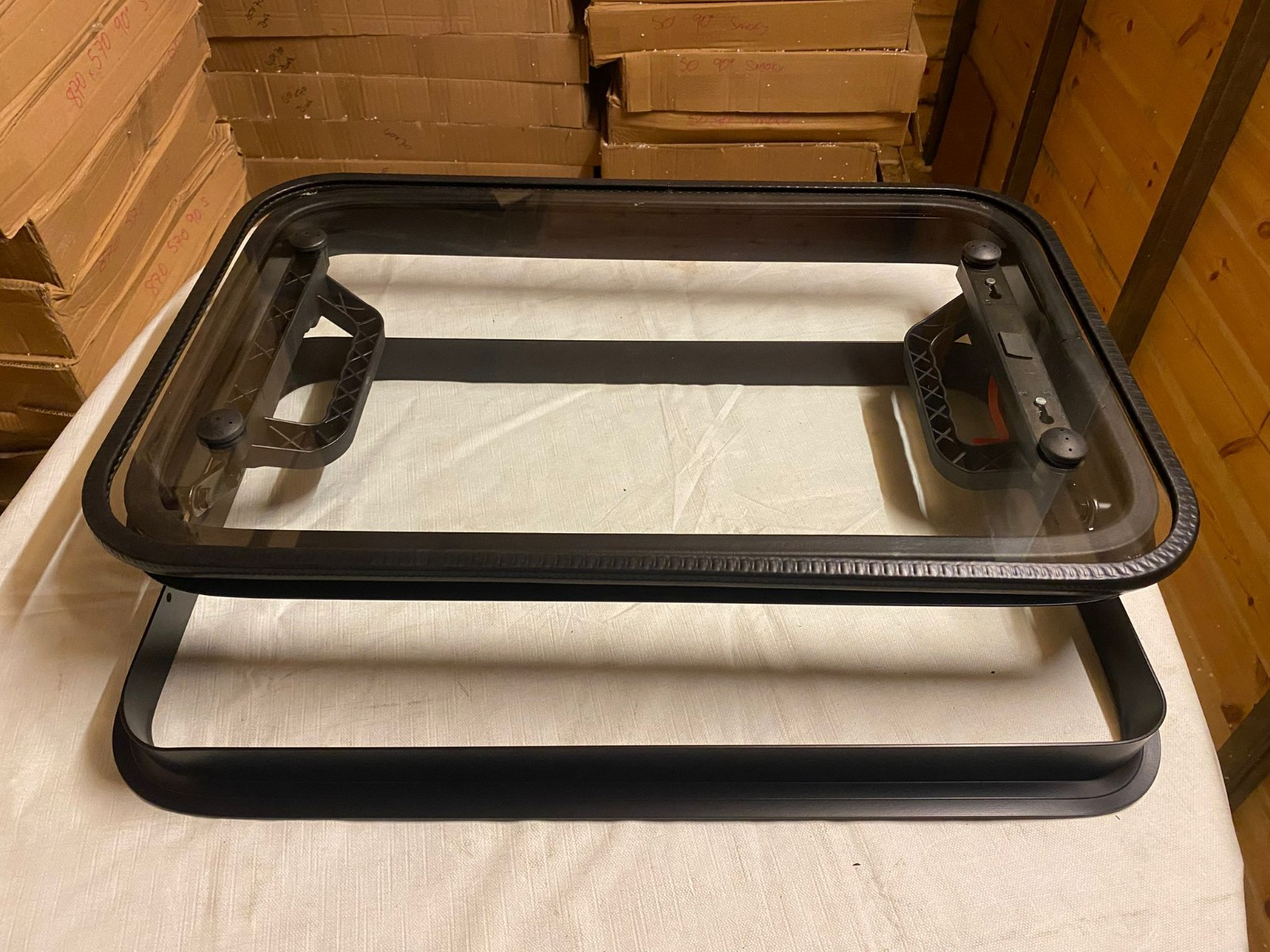 460 x 710mm Skylight ClearGlass 90° Full Opening, Camper Van, Caravan, Motorhome