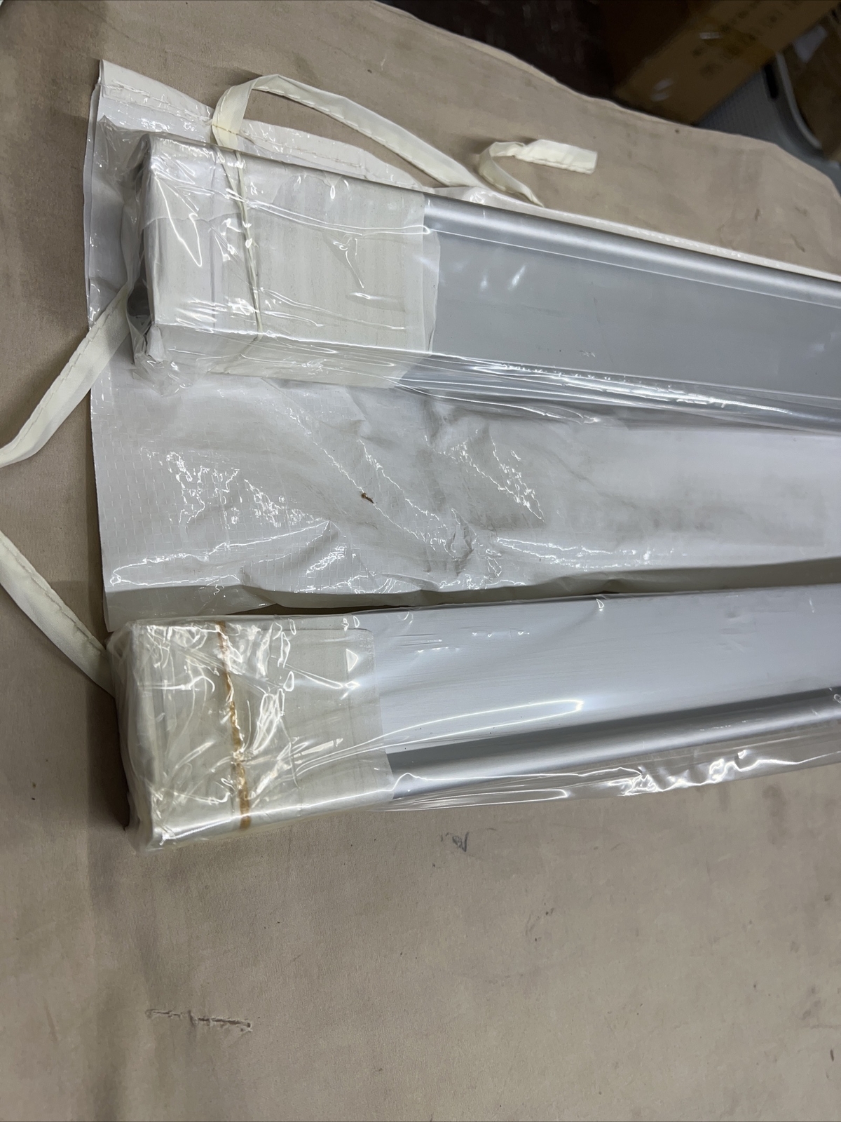 Dometic 944NS13.FP1 Trim Line Awning Legs/Lead Rails 13′ 3309251.013 (No Awning)