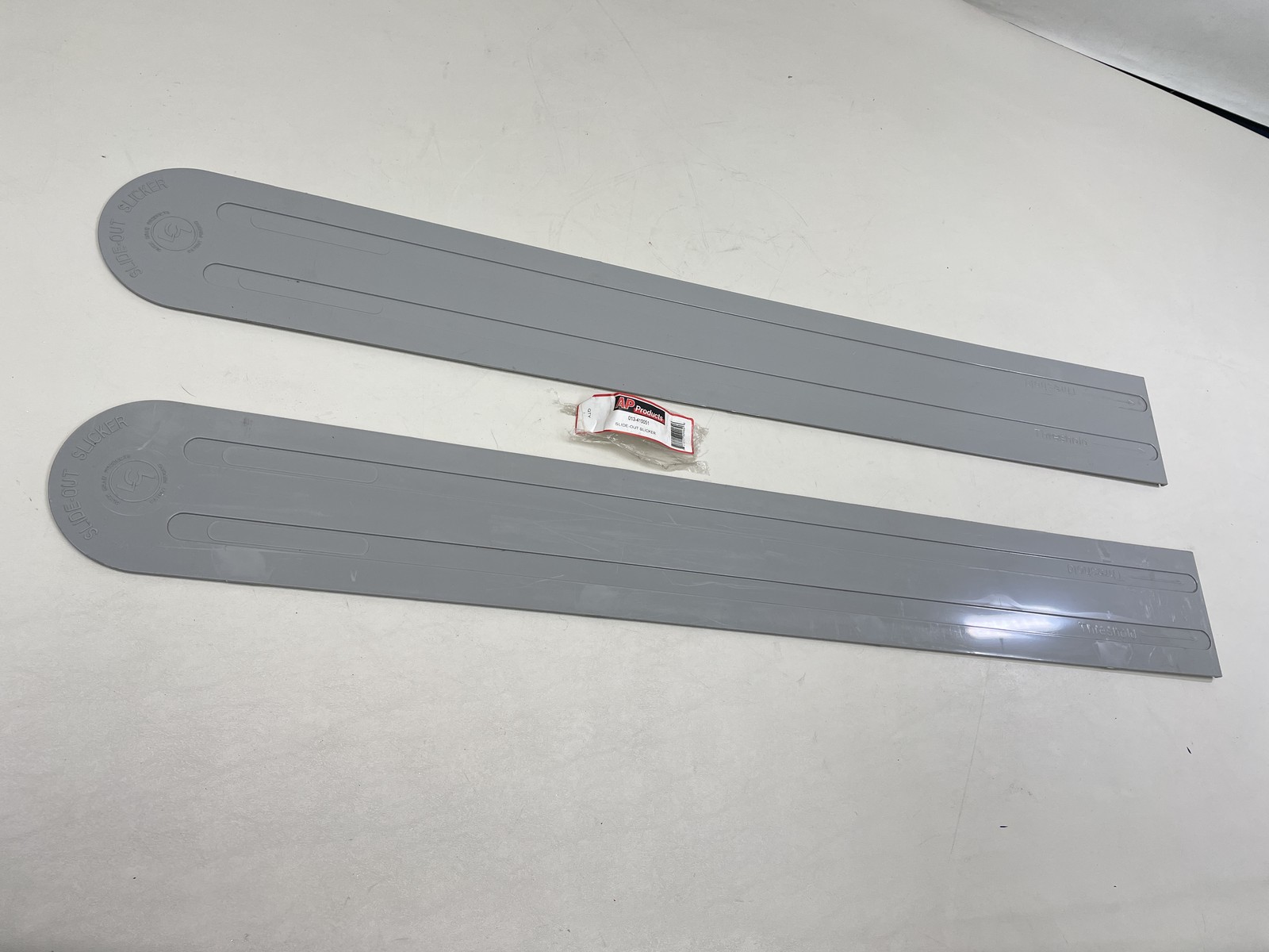 AP PRODUCTS 013-410051 40″ SLIDE OUT SLICKER SET OF (2) GRAY FOR RV / CAMPER