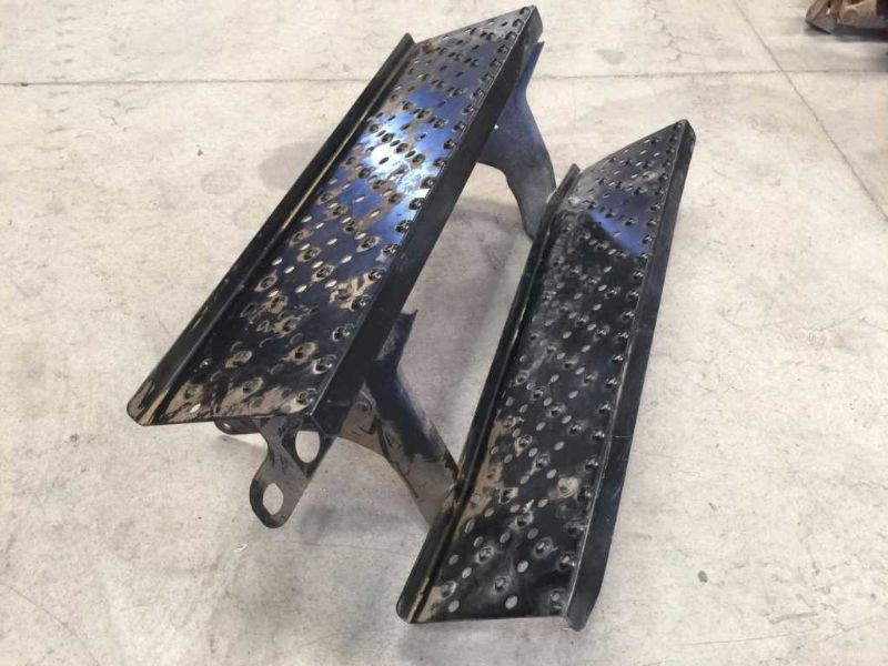08 HINO 268 METAL SIDE STEPS (2 STEP) ASSEMBLY **BENT** 19004