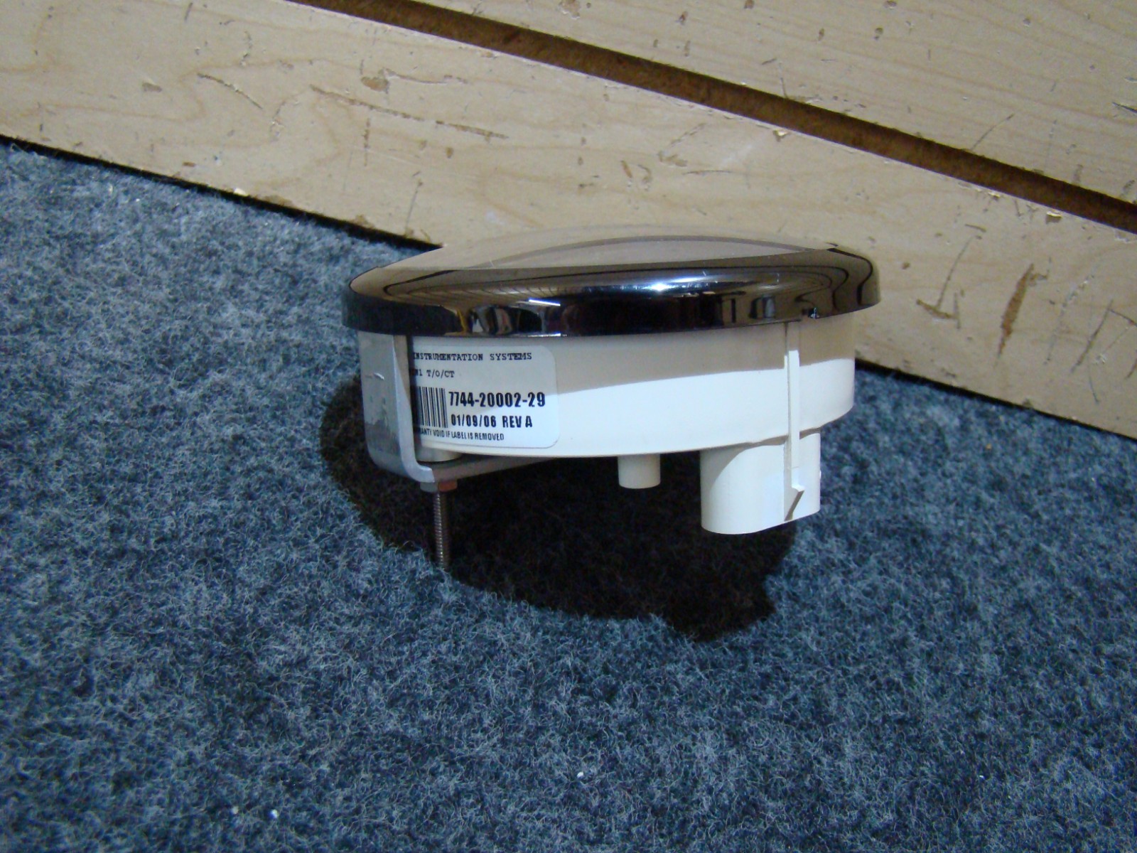 USED RV 5″ GUAGE 3 IN 1 RPM/ENG/OIL COUNTRY COACH MEDALLION 7744-20002-29