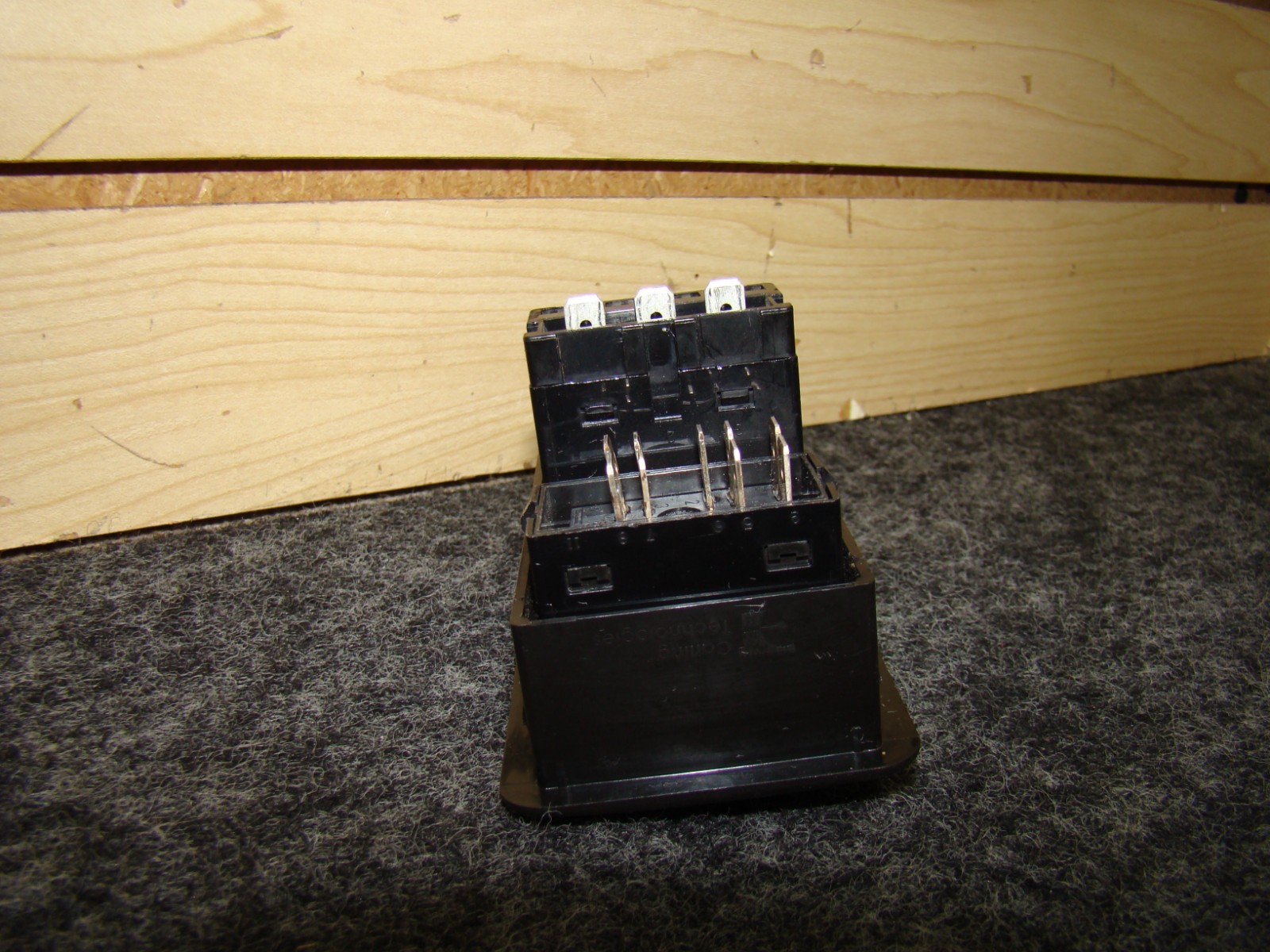 USED RV/MOTORHOME 3 BUTTON DASH LIGHT CONTROL SWITCHES