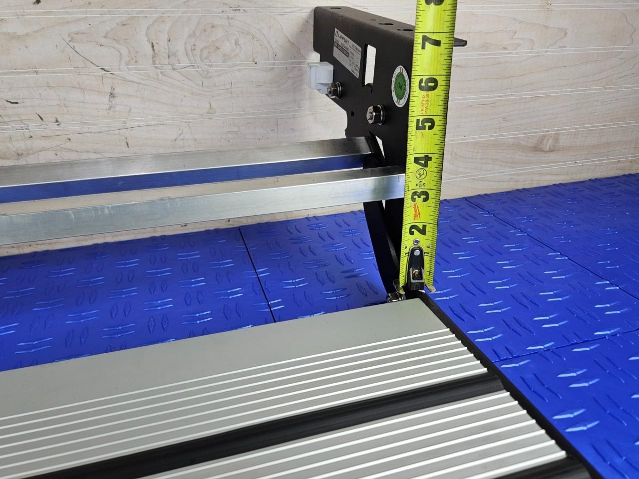 Lippert Folding Step Pull Out NEW for RV Camper 440 lbs 8″x20″ T-Series Aluminum
