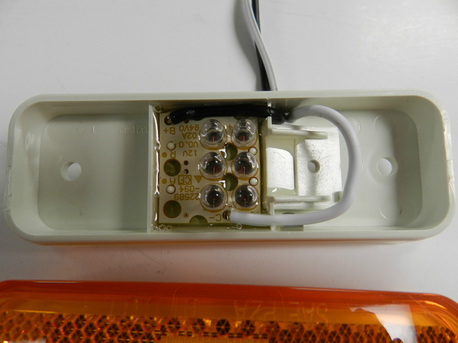 (1) Amber LED 1.5″ X 4″ Truck Trailer RV Clearance Marker Lights 6 LED Optronics